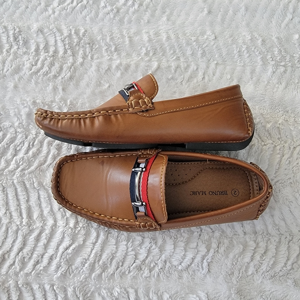 Boys Bruno Marc loafers size 2.